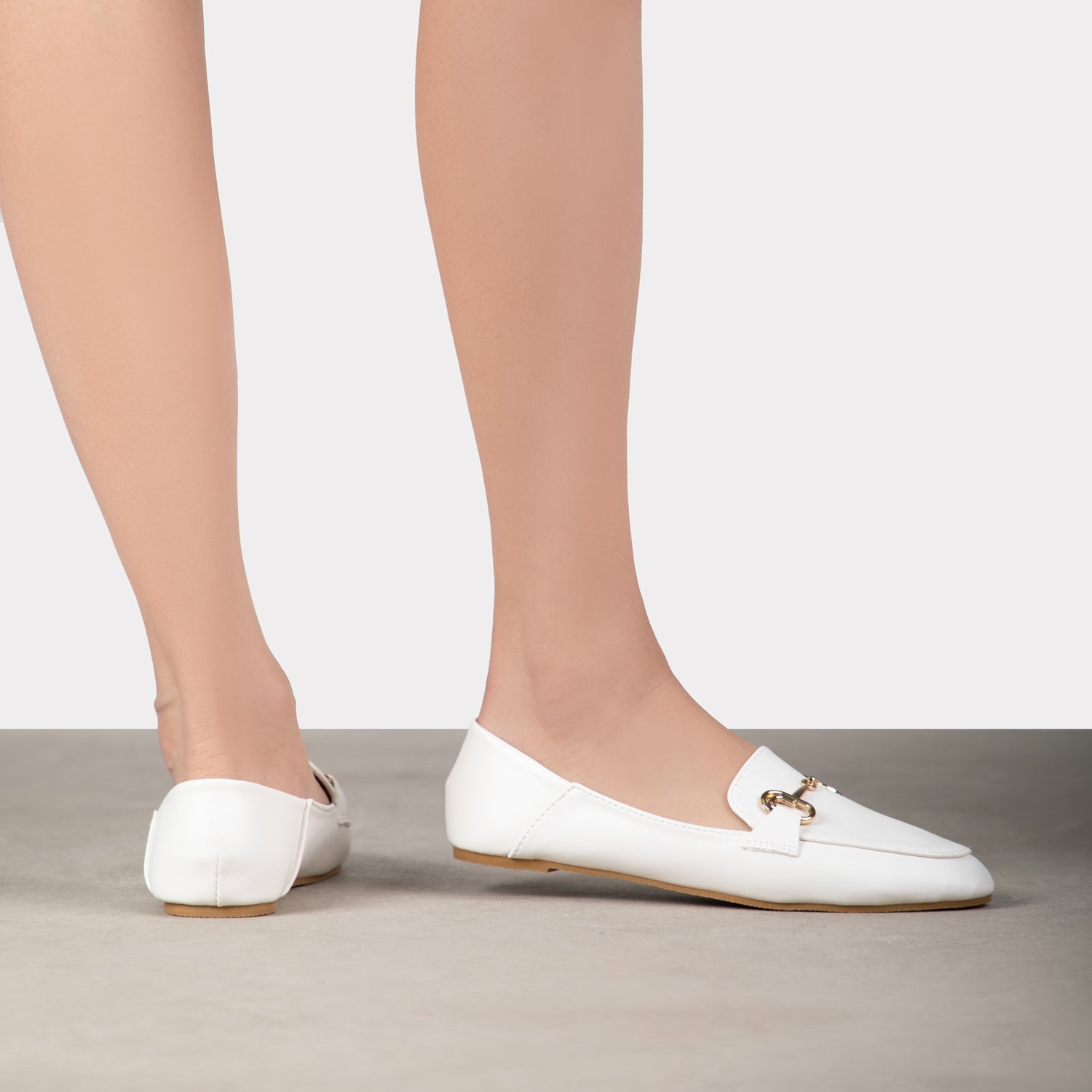 RAID Amiela Flat Shoes in Cream