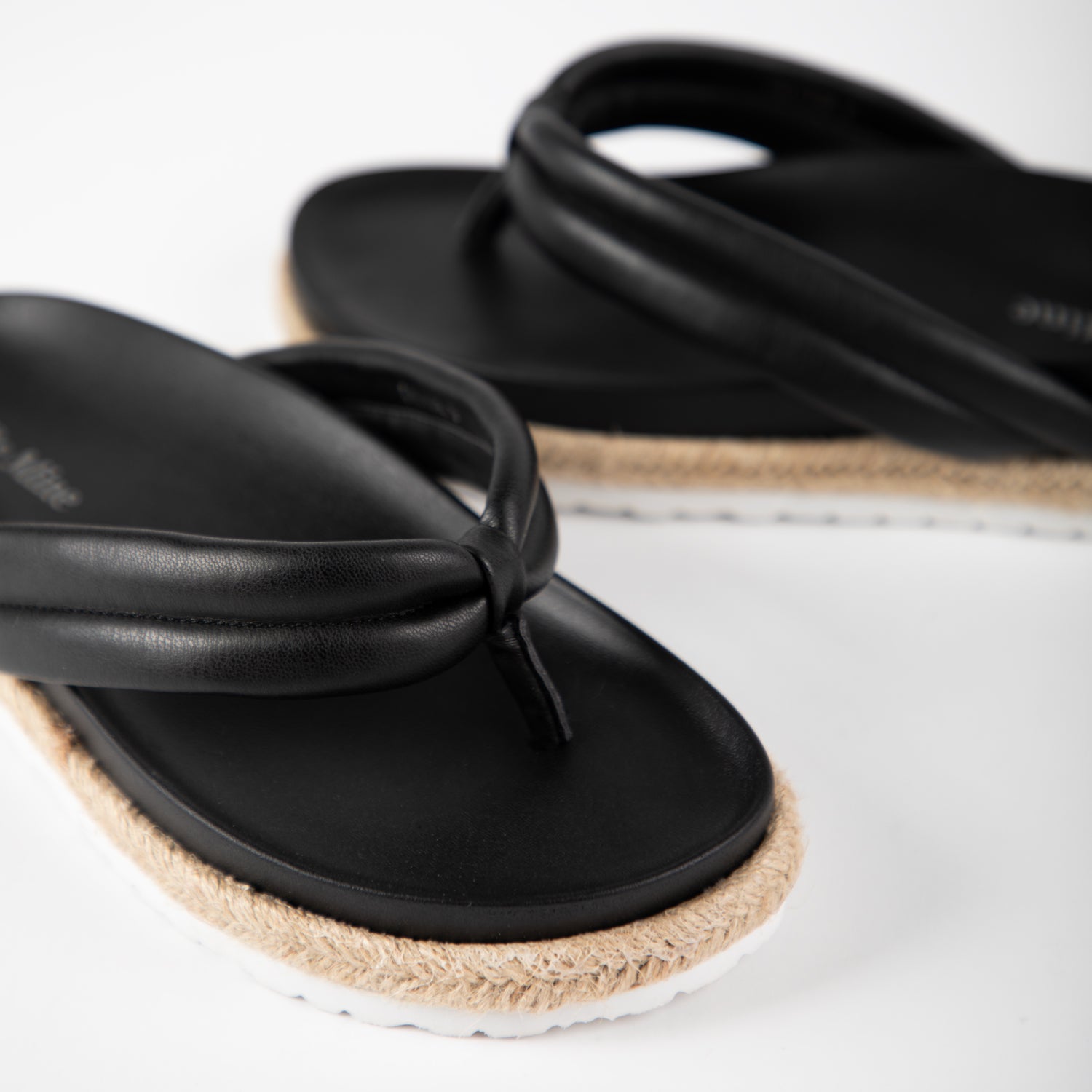 RAID Calvine Flat Sandals in Black