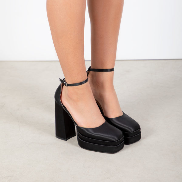 RAID Aamira Platform Heel in Black